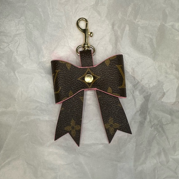 Leather Bow Bag Charm or Key Chain Accessory - Picture 5 of 5
